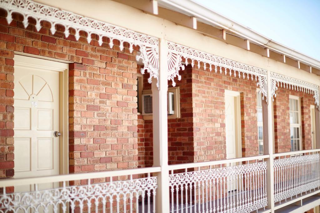 The Rose Hotel & Motel Bunbury Εξωτερικό φωτογραφία